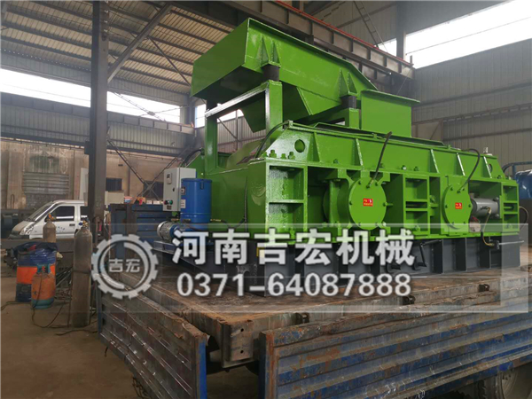 時(shí)產(chǎn)100噸對輥破碎機(jī)多少錢一臺(tái)！