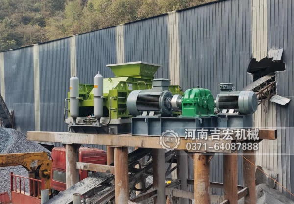 褐煤雙齒輥破碎機(jī) vs 錘式破碎機(jī)：破碎效率、能耗與維護(hù)成本對比！