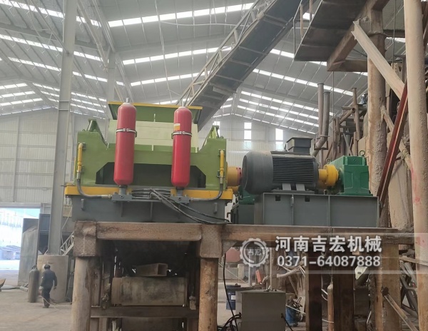 粒度精準控制：金尾礦對輥破碎機如何實現(xiàn)高效回收的“關鍵一步”！